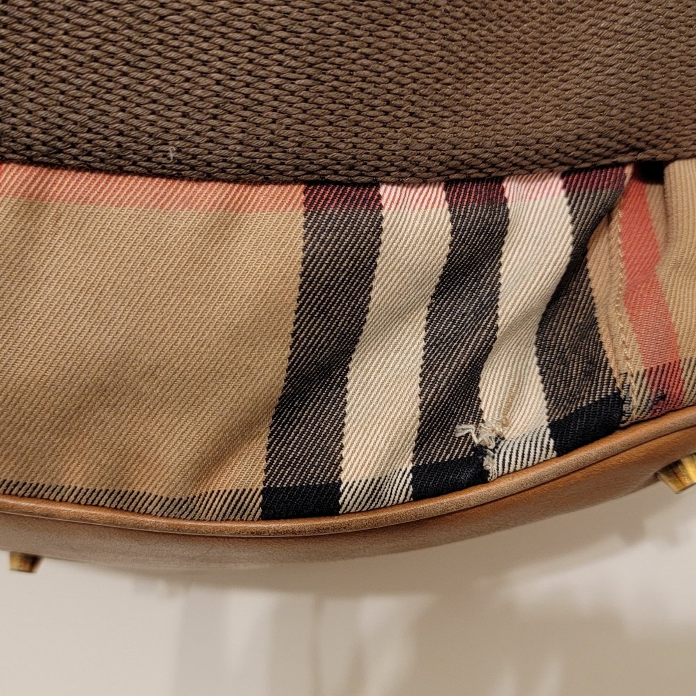 Burberry handbag - Picture 11 of 16